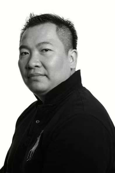 衡築設計工程總監 Benson 黑白形象照